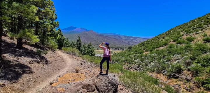 Wanderung im Santiago-Tal mit Blick auf den Teide - Chris / Adobe.com - © Chris / Adobe.com